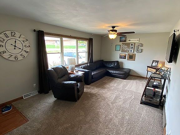 4th image of 3258 Saint Anne Dr