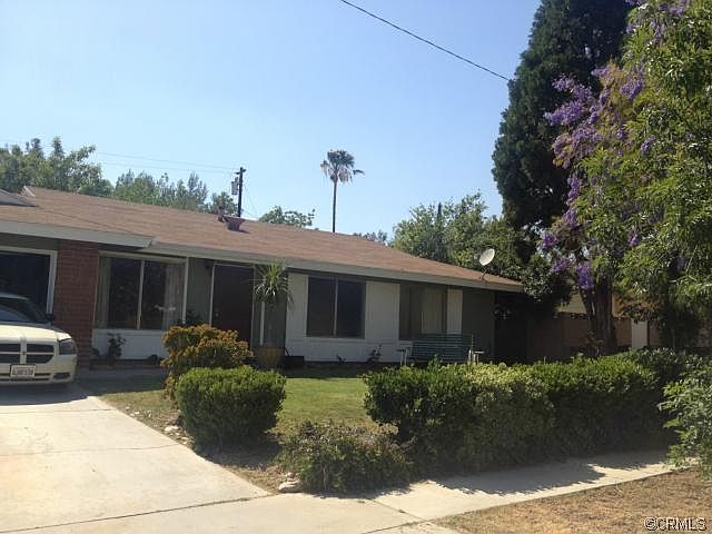 2nd image of 848 S Ashford Ave