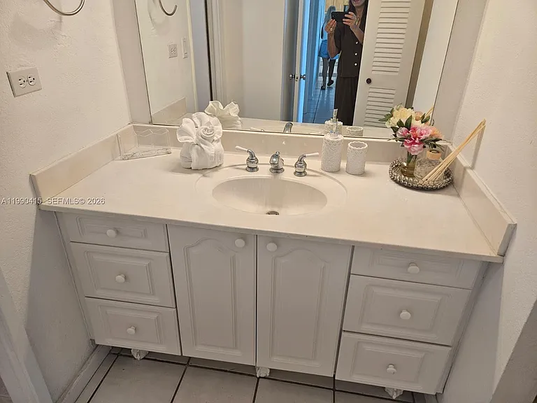7135 Collins Ave #1821 — Photo 25
