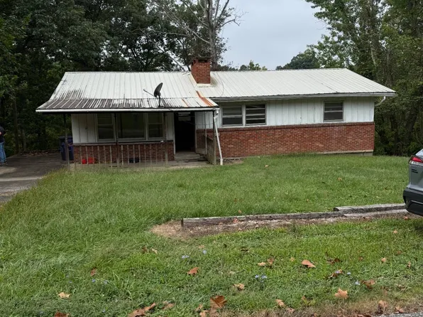 8305 Rosewood Dr, Ashland, KY 41102