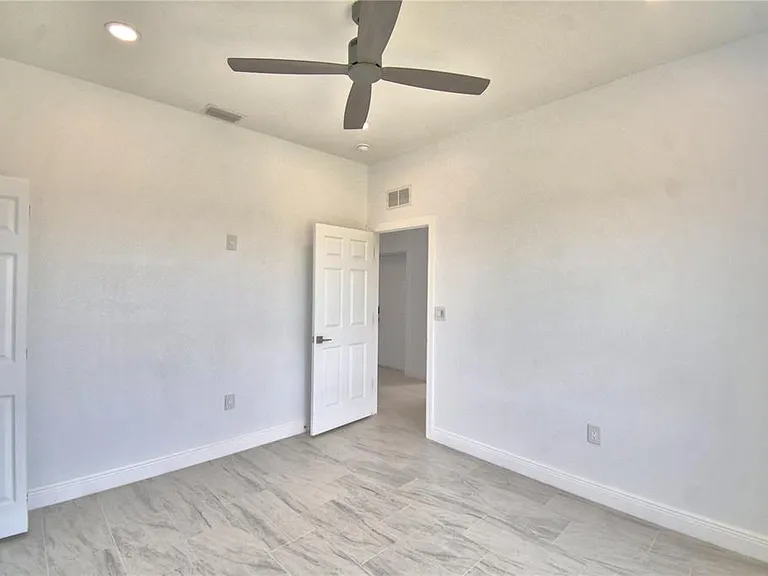7951 Sarasota Dr #B — Photo 15