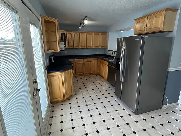 2934 Badger Dr — Photo 7