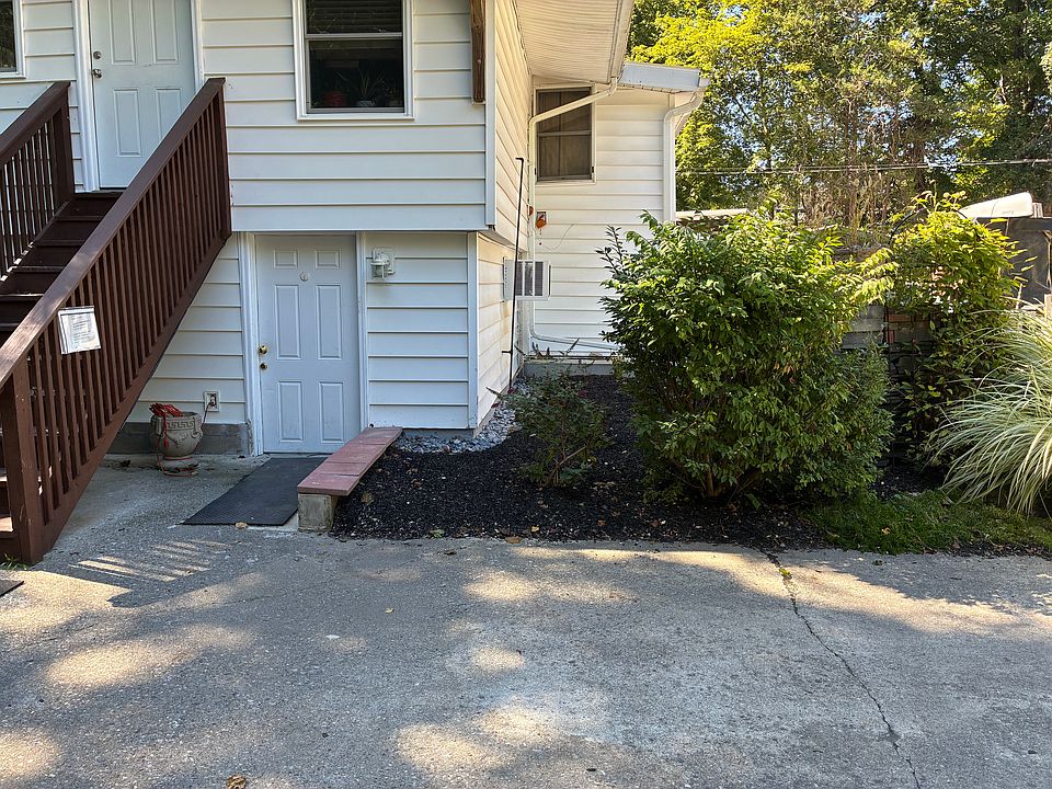 1st image of 142 College Ave