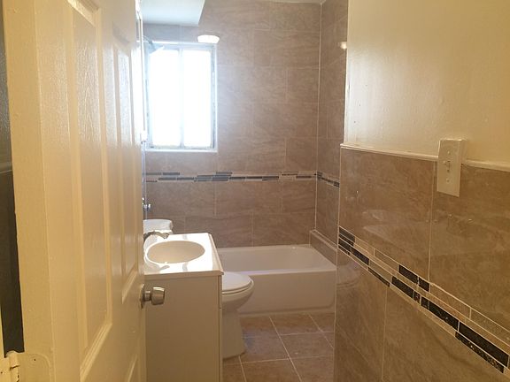 4th image of 10426 165th St