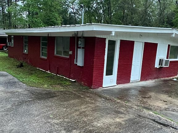 2nd image of 601 Avenue D