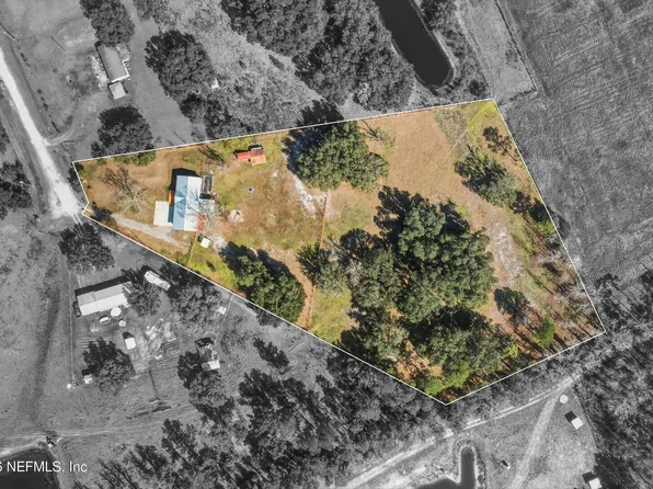 138 EL PRADO Court, Palatka, FL 32177