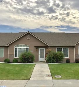 2511 W Grand Ronde Ave APT B, Kennewick, WA, 99336