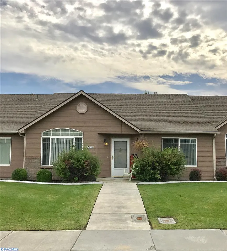 2511 W Grand Ronde Ave APT B photo 1