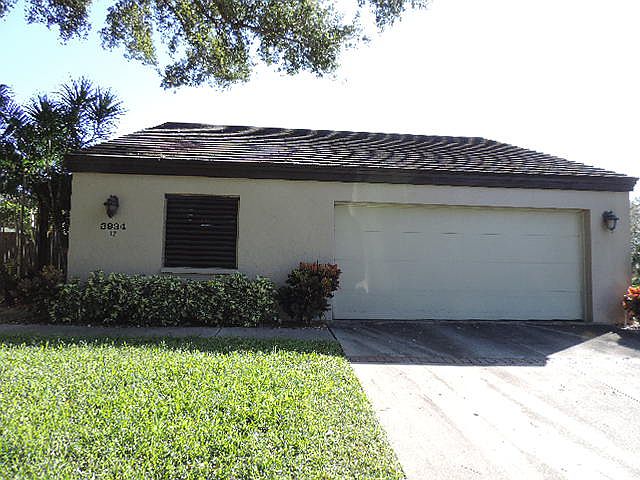 1st image of 3934 Glen Oaks Manor Dr