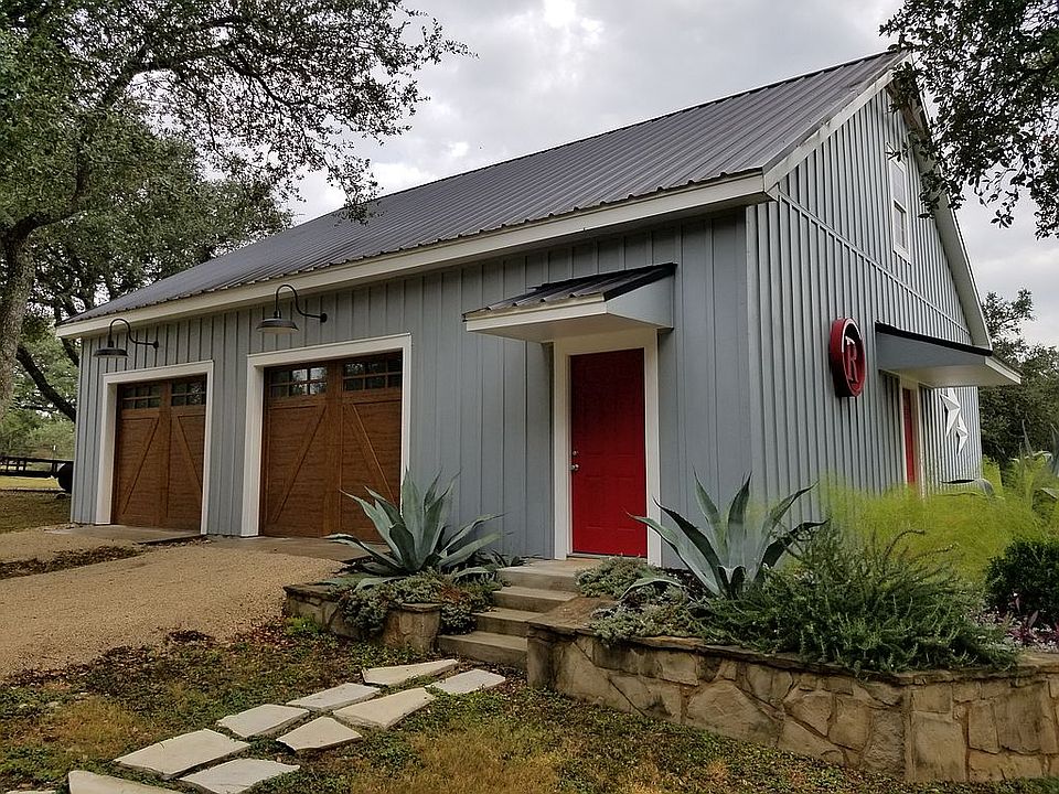 2nd image of 300 Anchor Hill Rd