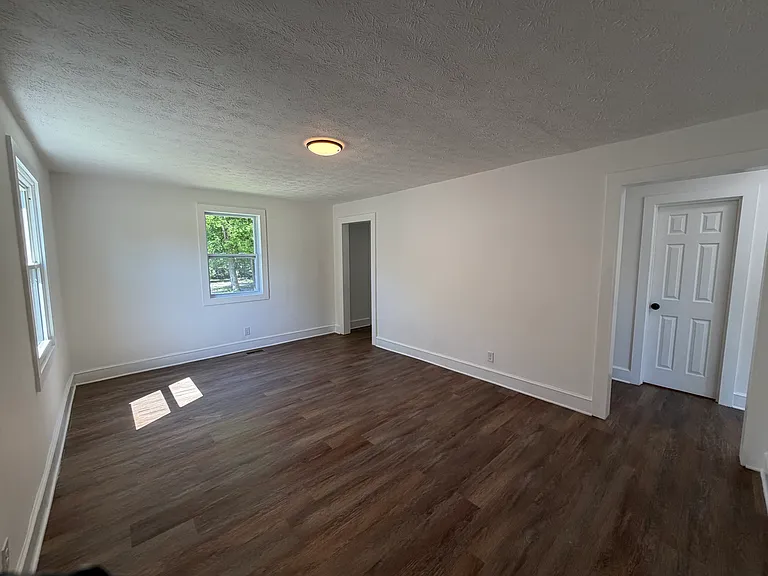 2627 Martin Luther King Jr Ave — Photo 3