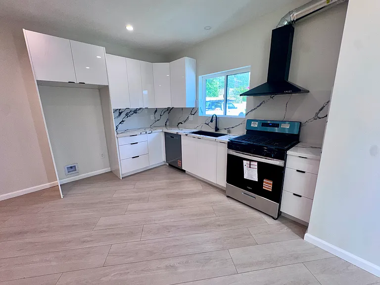 10789 Las Lunitas Ave #10787 — Photo 8
