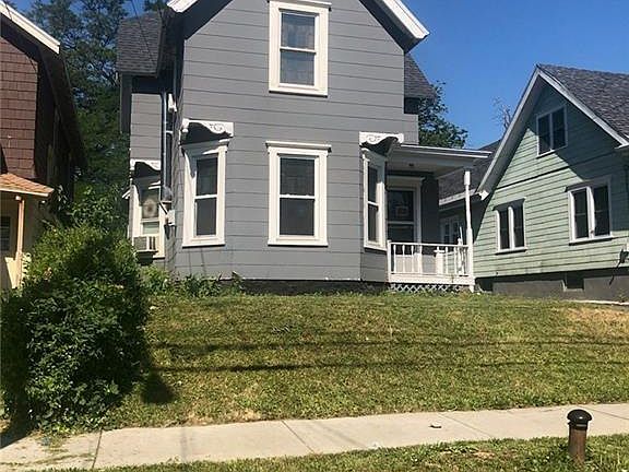 4th image of 1355 Oak St