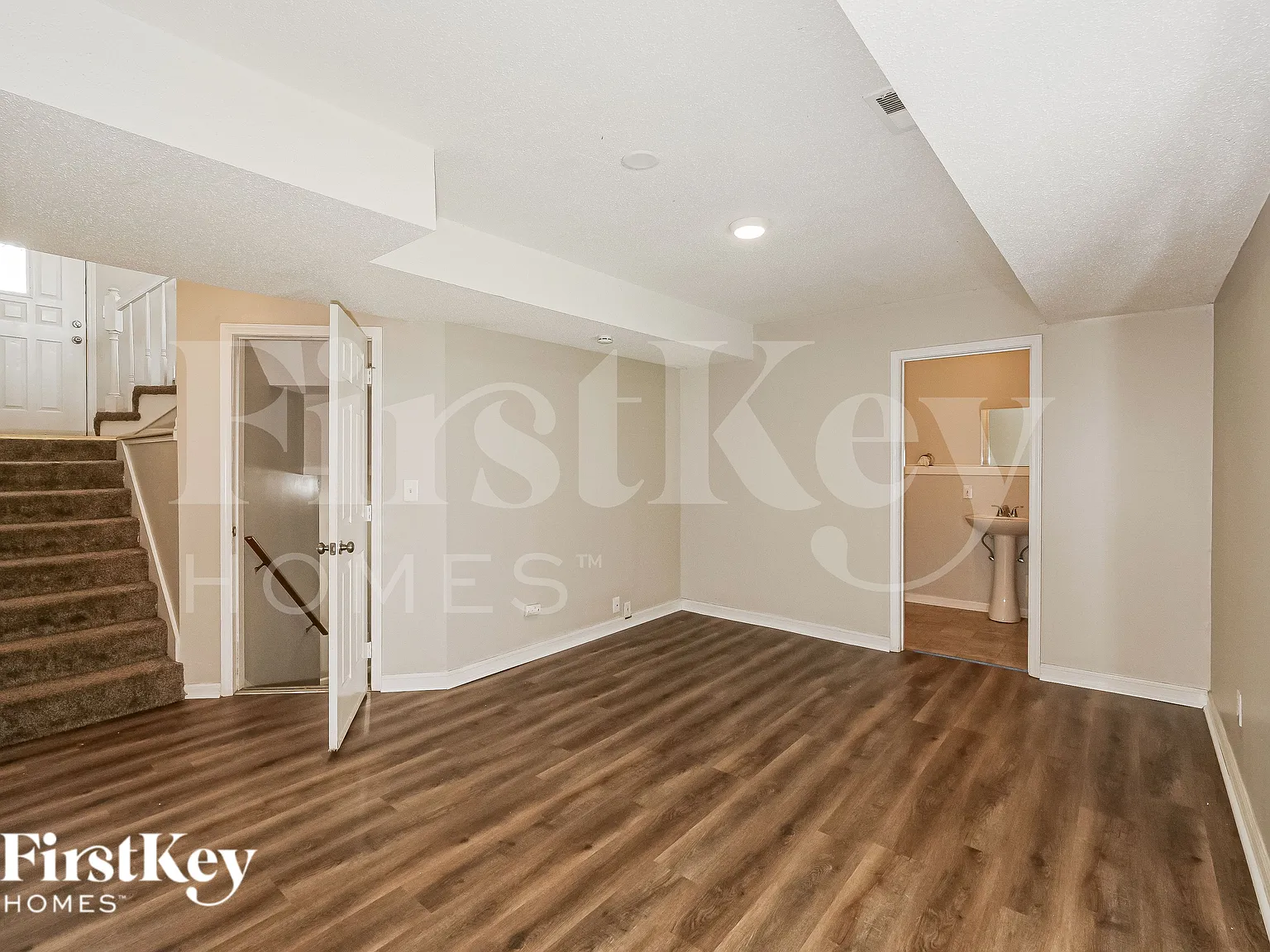 4 bed, 2.5 bath, 1754 sqft, $2,180 — Photo 4