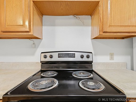 5th image of 17870 Harding Rd