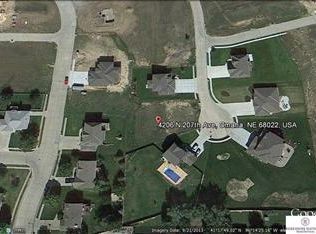 4206 N 207th Avenue Cir, Elkhorn, NE 68022
