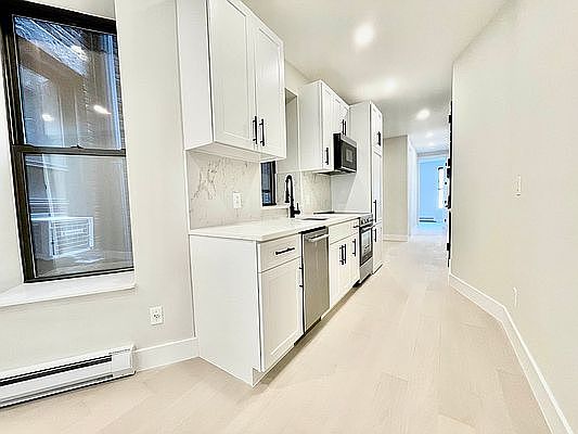 2nd image of 328 E 89th St APT 3W