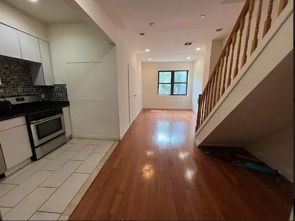 258 West 135th Street image 1 of 20