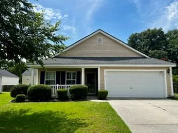 1019 Golden Aspen Dr, Moncks Corner, SC 29461