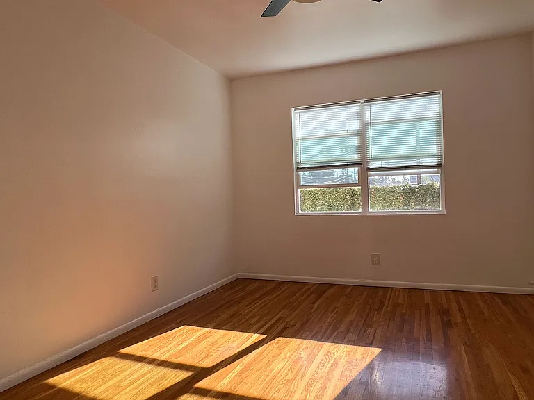 1380 Masselin Ave #7 — Photo 3