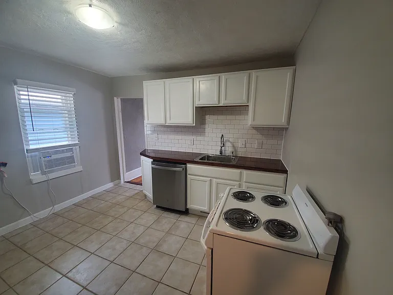 1939 Coltman Rd #1 — Photo 10