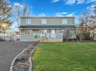 170 Grand Blvd, Brentwood, NY 11717