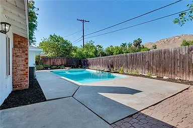 124 W Manfield St — Photo 3