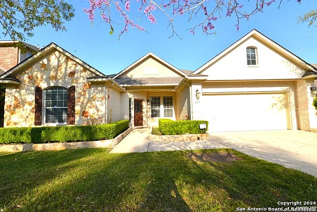 4 bed, 3.0 bath, 2970 sqft, $3,000 — Photo 2