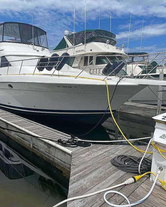 1st image of 21 Boat Club Dr