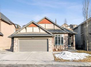 385 S Discovery Ridge Blvd SW, Calgary, AB T3H 5T7