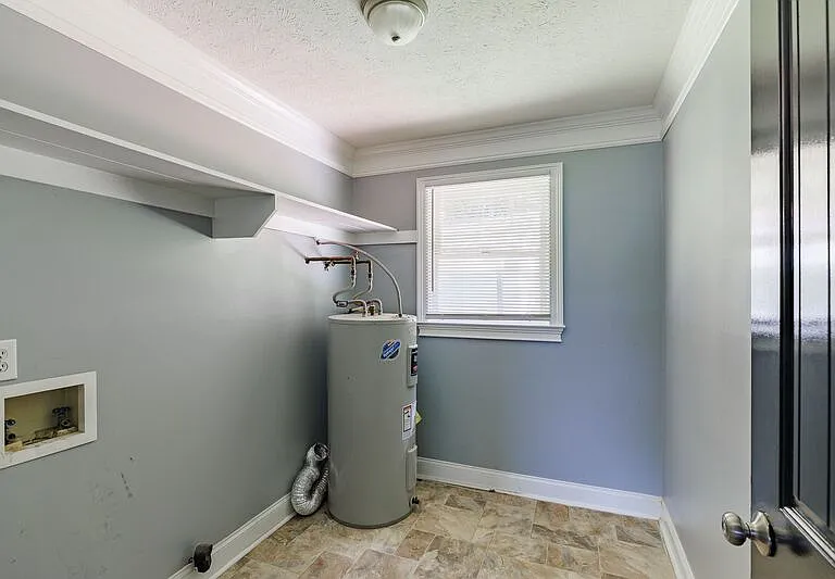 330 Monty Dr — Photo 18