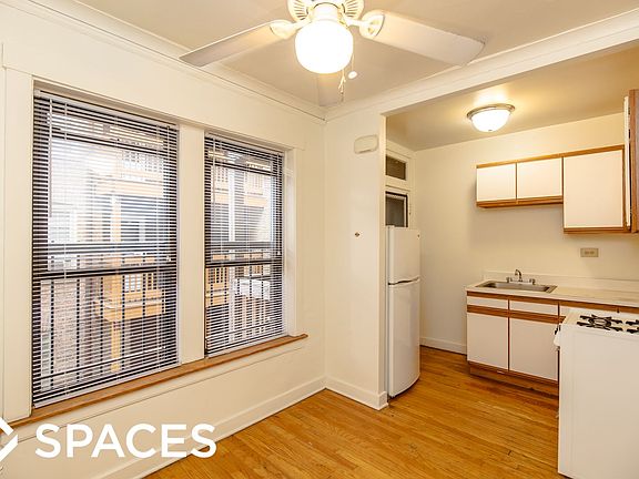 4th image of 927 W Oakdale Ave APT 1G
