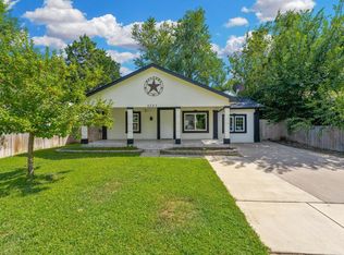5727 E Castle Dr, Wichita, KS 67218