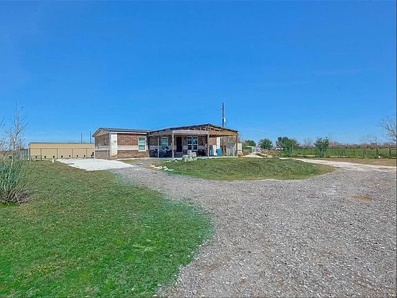 4th image of 15734 Mound Rd