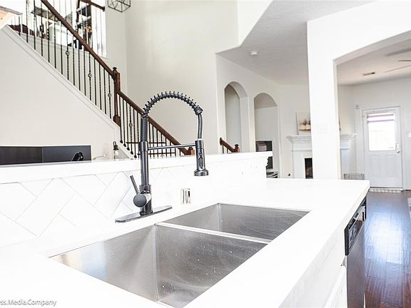 4th image of 21423 Drifting Oaks Drive