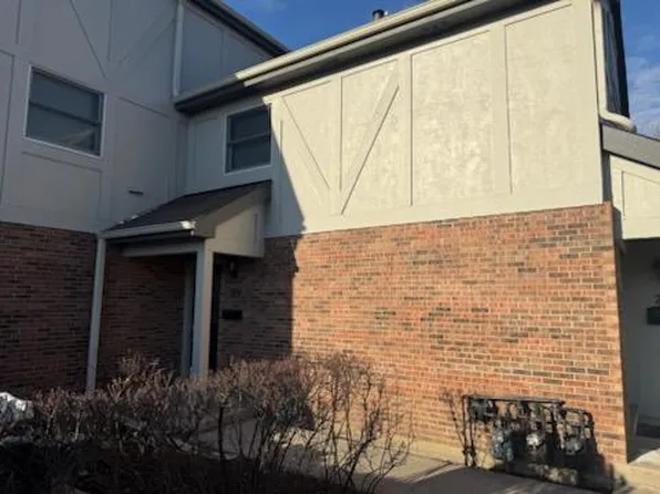 208 Queens Cv #0, Barrington, IL 60010