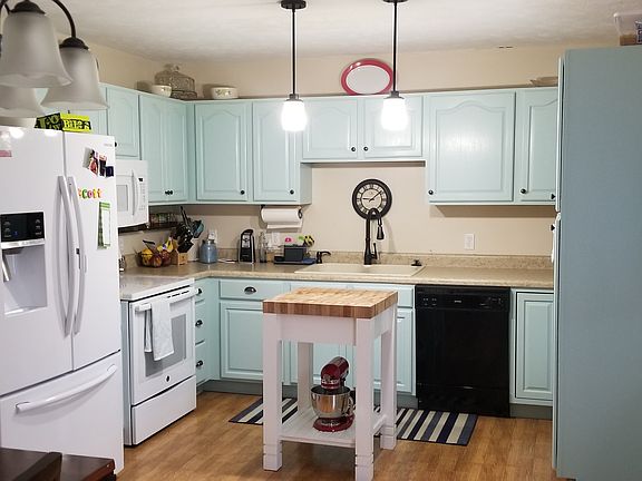 5th image of 110 Picnic Ln