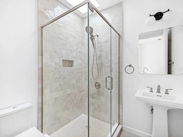 317 Court Street image 9 of 14