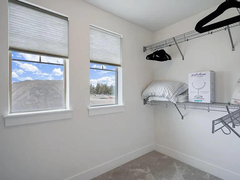 3718 NE Petrosa Ave — Photo 22
