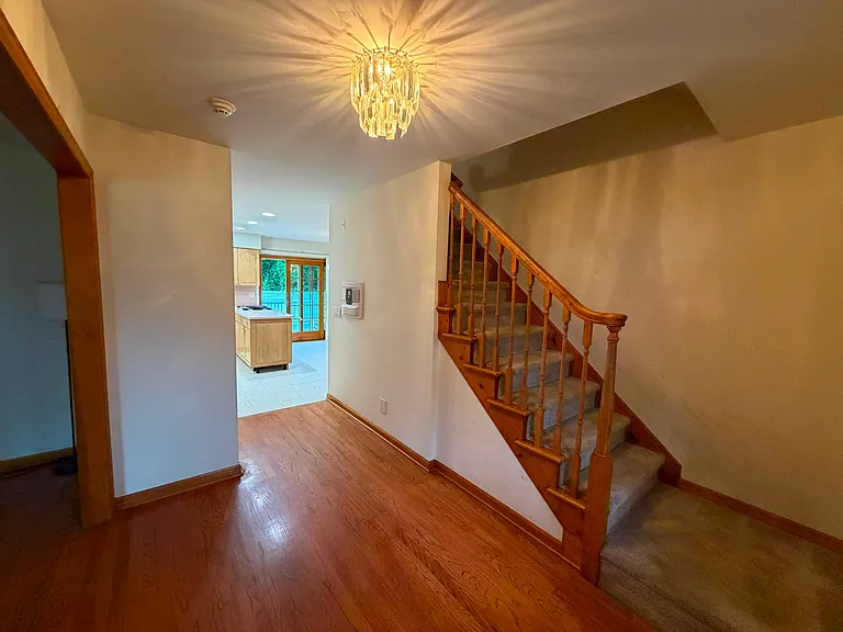 300 Saint Johns Pl — Photo 10