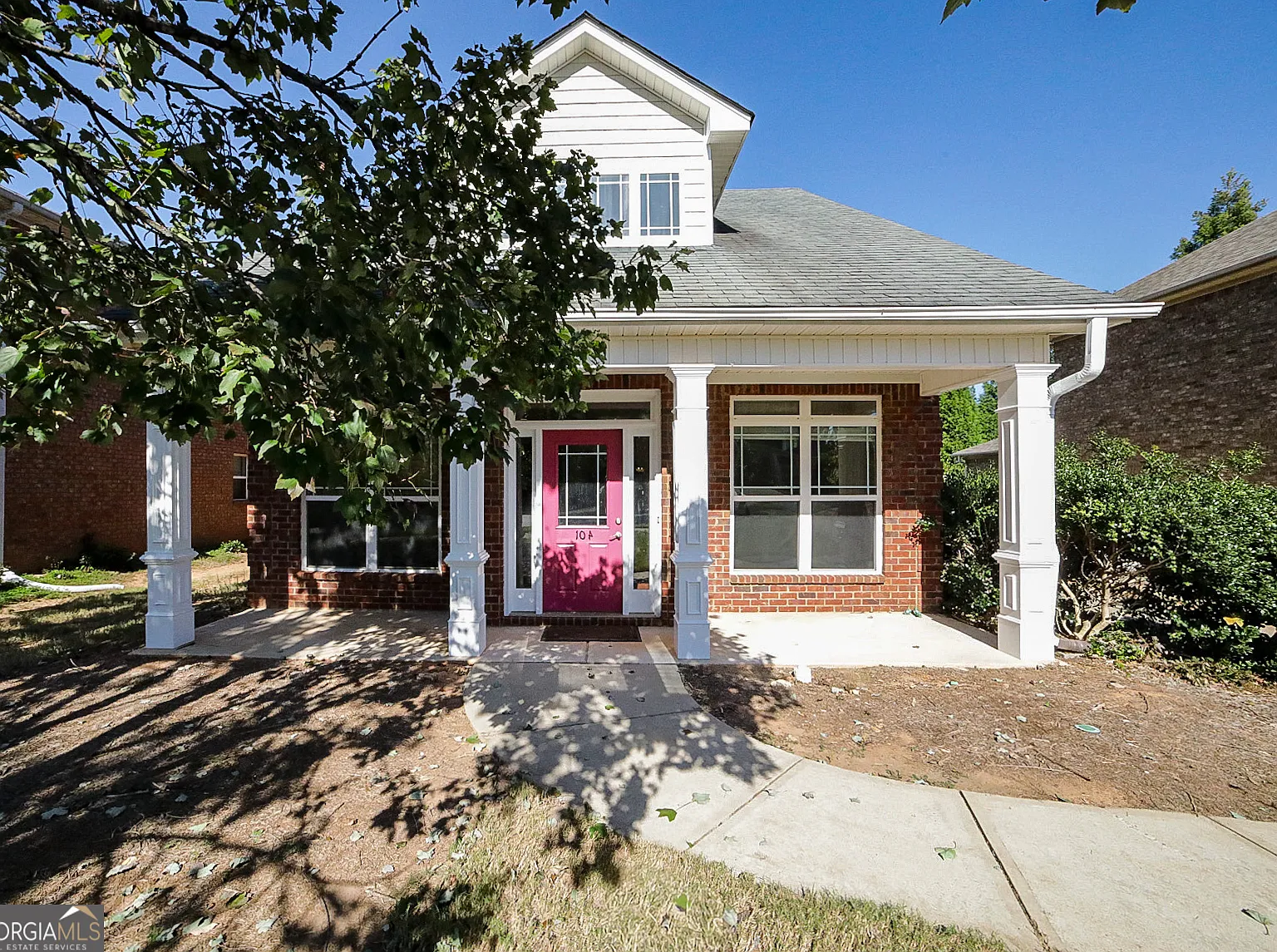 3 bed, 2.5 bath, 2077 sqft, $2,150 — Photo 2