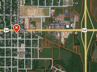 1119 East St, Iola, KS 66749