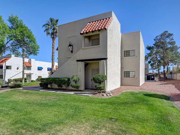 101 Luna Way #136 — Photo 4
