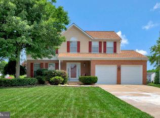 3 Coralberry Dr, Newark, DE 19702