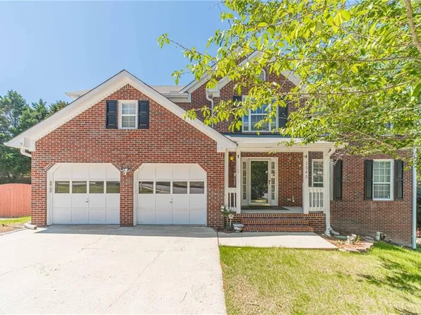 1545 Summit Pond Cir, Loganville, GA 30052