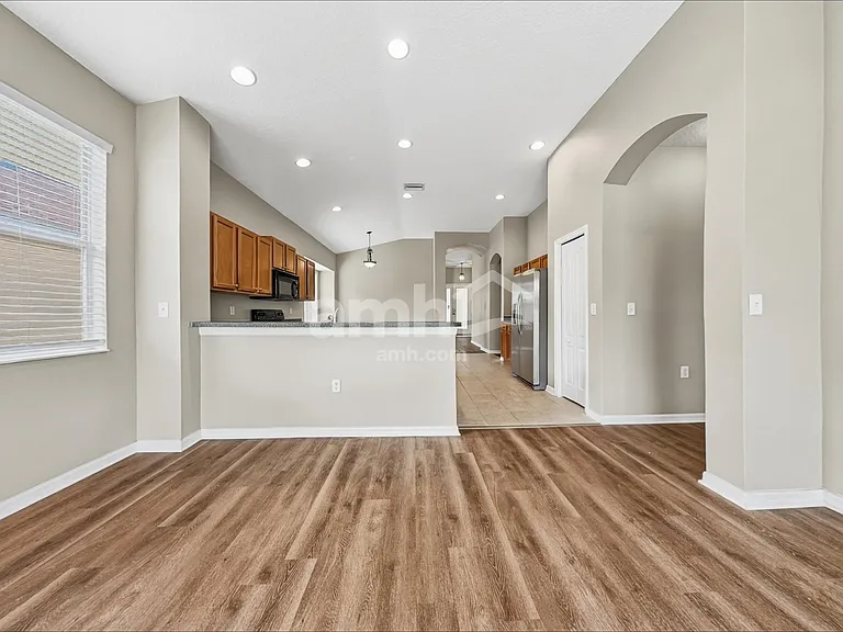 1128 Napolean Way — Photo 6