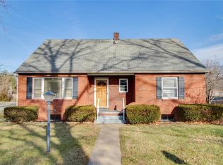 304 Nelder Dr, Godfrey, IL 62035