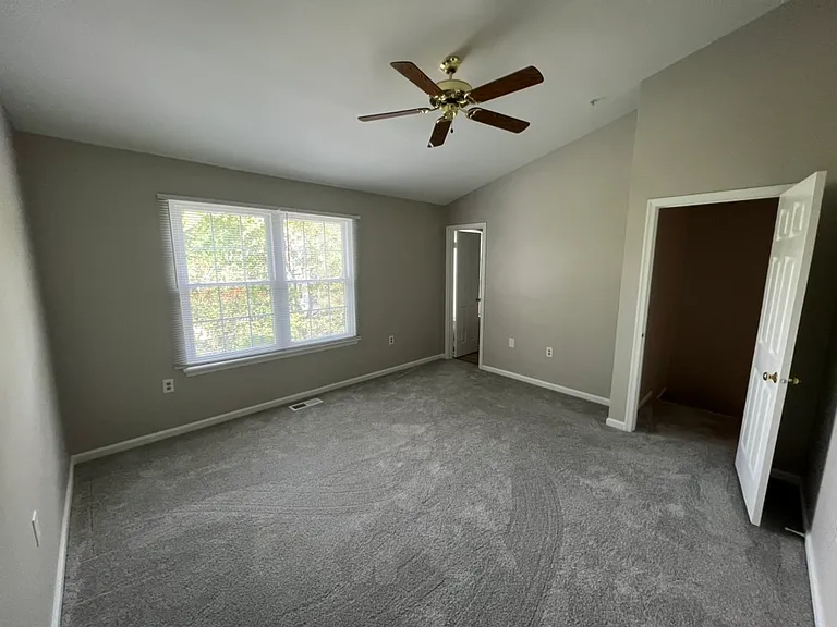 1031 Murdoch Ct #1 — Photo 14