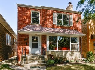 2528 W Jarvis Ave, Chicago, IL