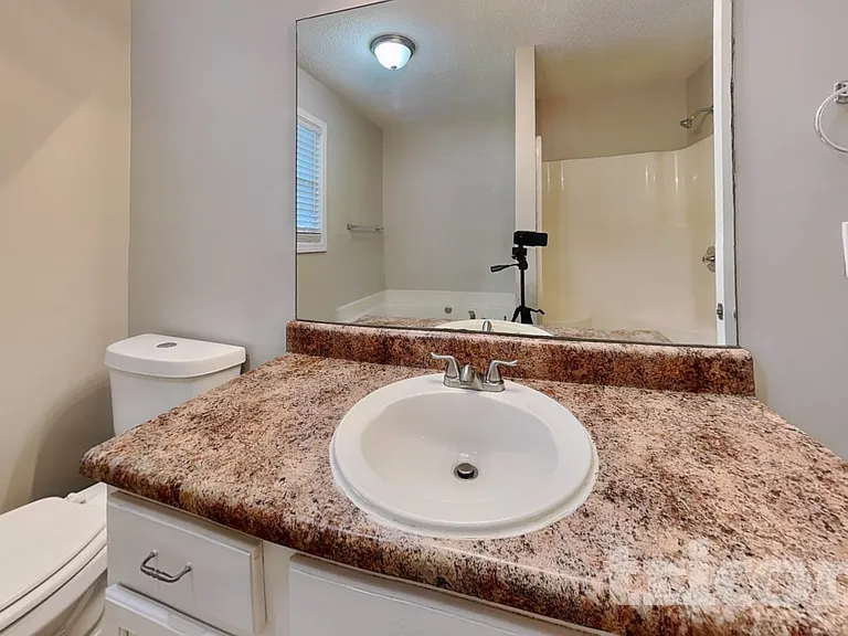 204 Campbell Dr — Photo 10